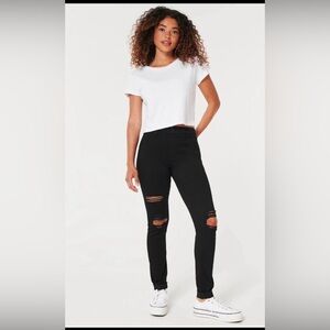 Hollister HIGH-RISE RIPPED BLACK JEAN LEGGINGS